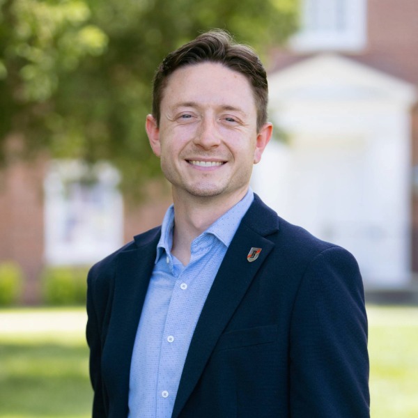 Thomas Nissen headshot