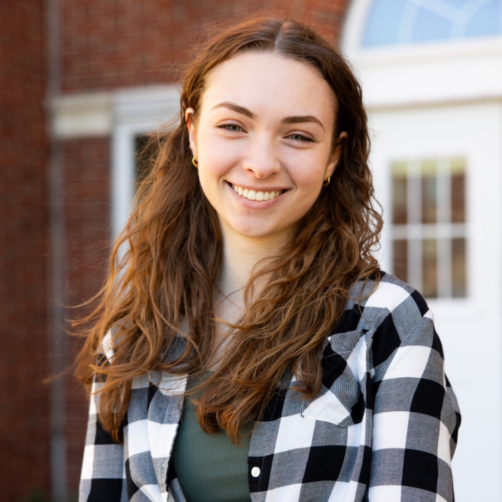 Eliyana Shank headshot