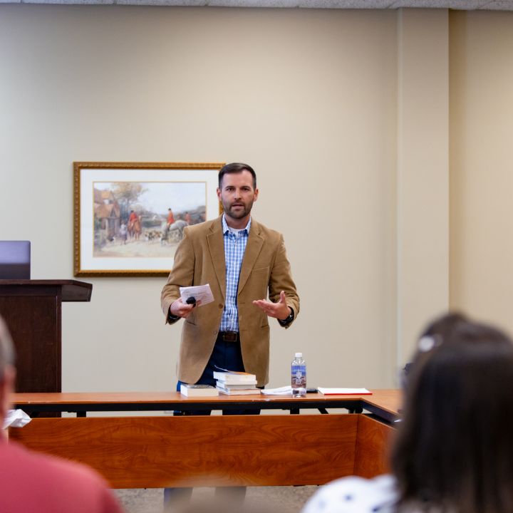 Man presenting to classroom