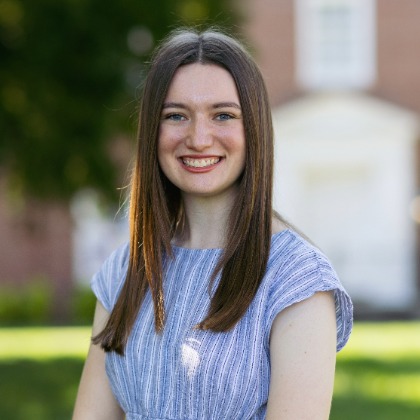 Abby Williams headshot