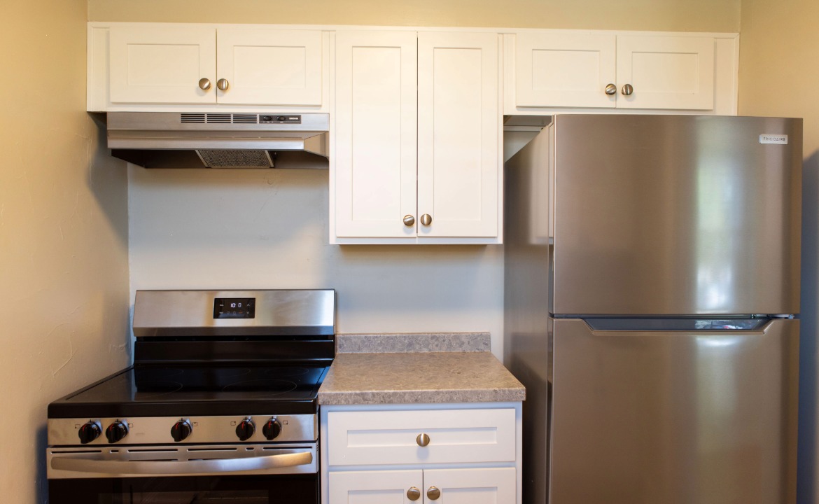 Stove and Refrigerator in Foster Fall