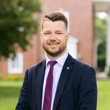 Tyler Flatt headshot